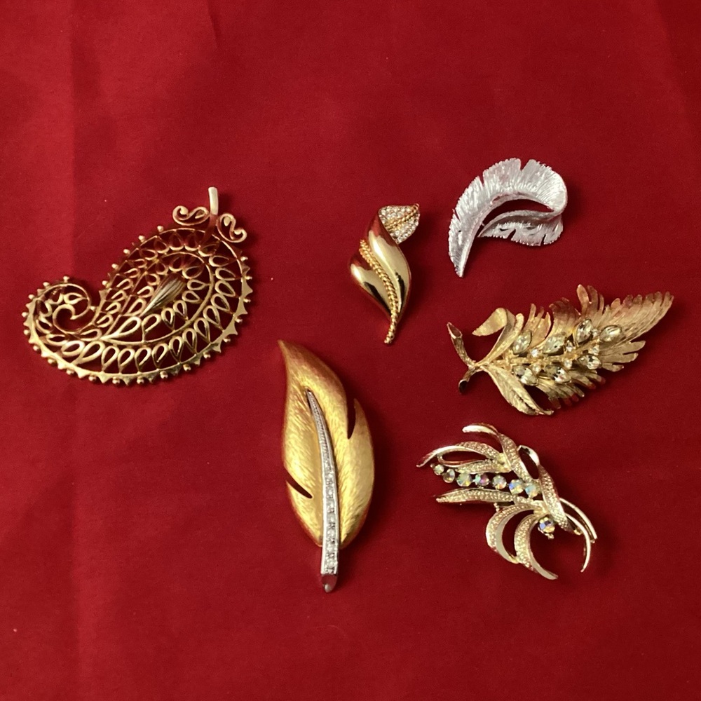 6 leaves brooches lot